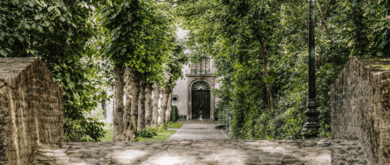 viali in pietra per giardini